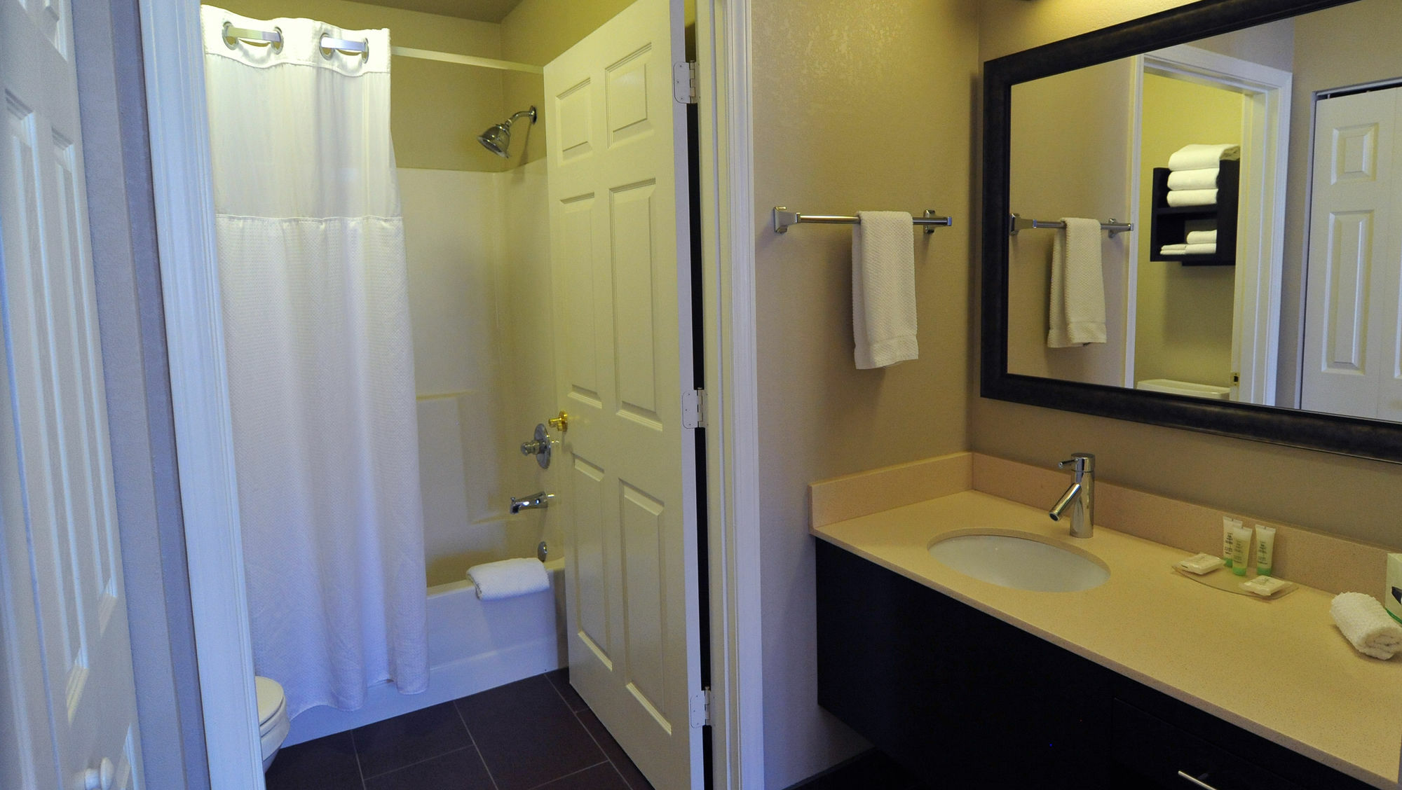 Staybridge Suites Chicago-Oakbrook Terrace By Ihg Экстерьер фото
